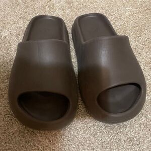 Adidas Yeezy Slides Soot